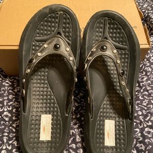 Black womens size 11 Veggie brand sandals